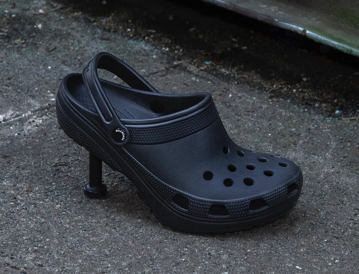 BALENCIAGA × Crocs】ピンヒール搭載のクラシッククロッグ＆ブーツが 