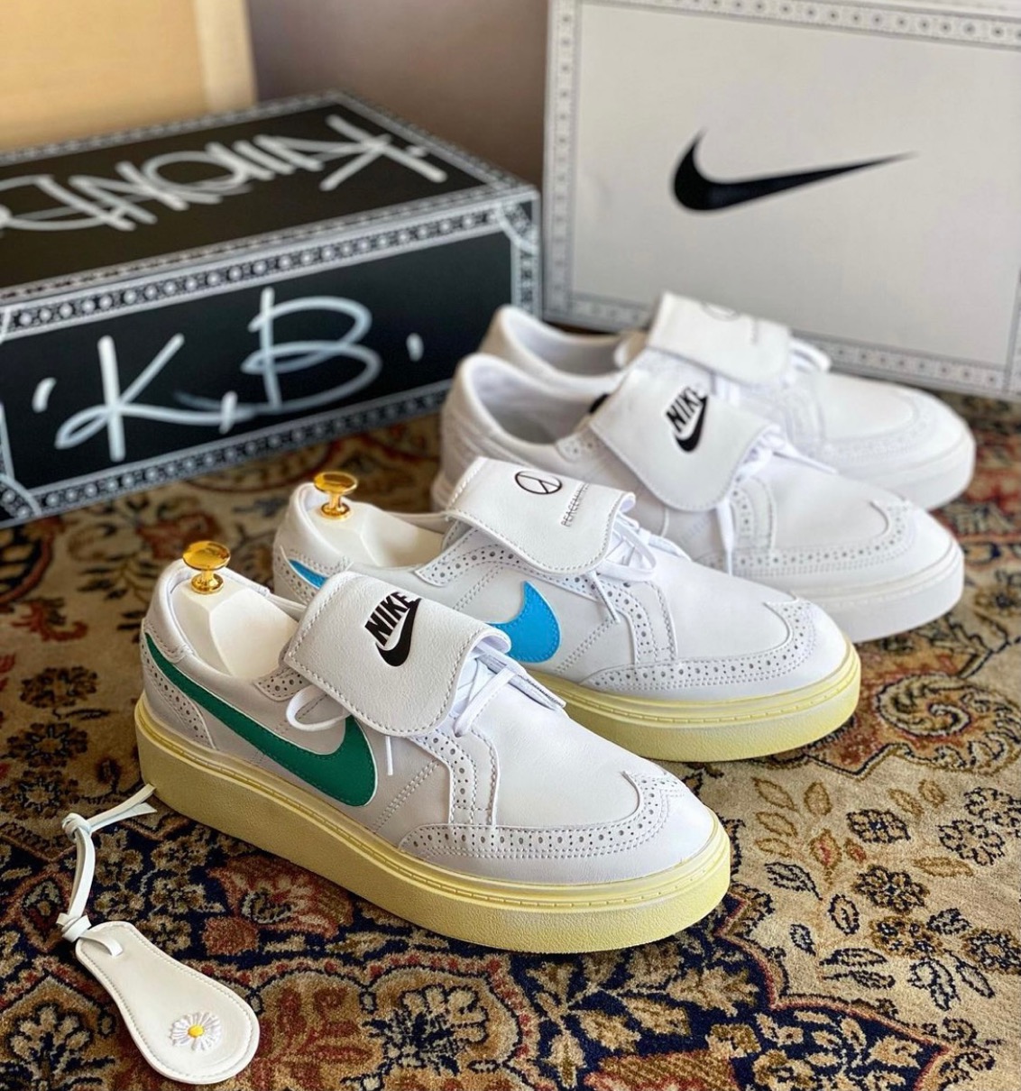 PEACEMINUSONE x Nike Kwondo1