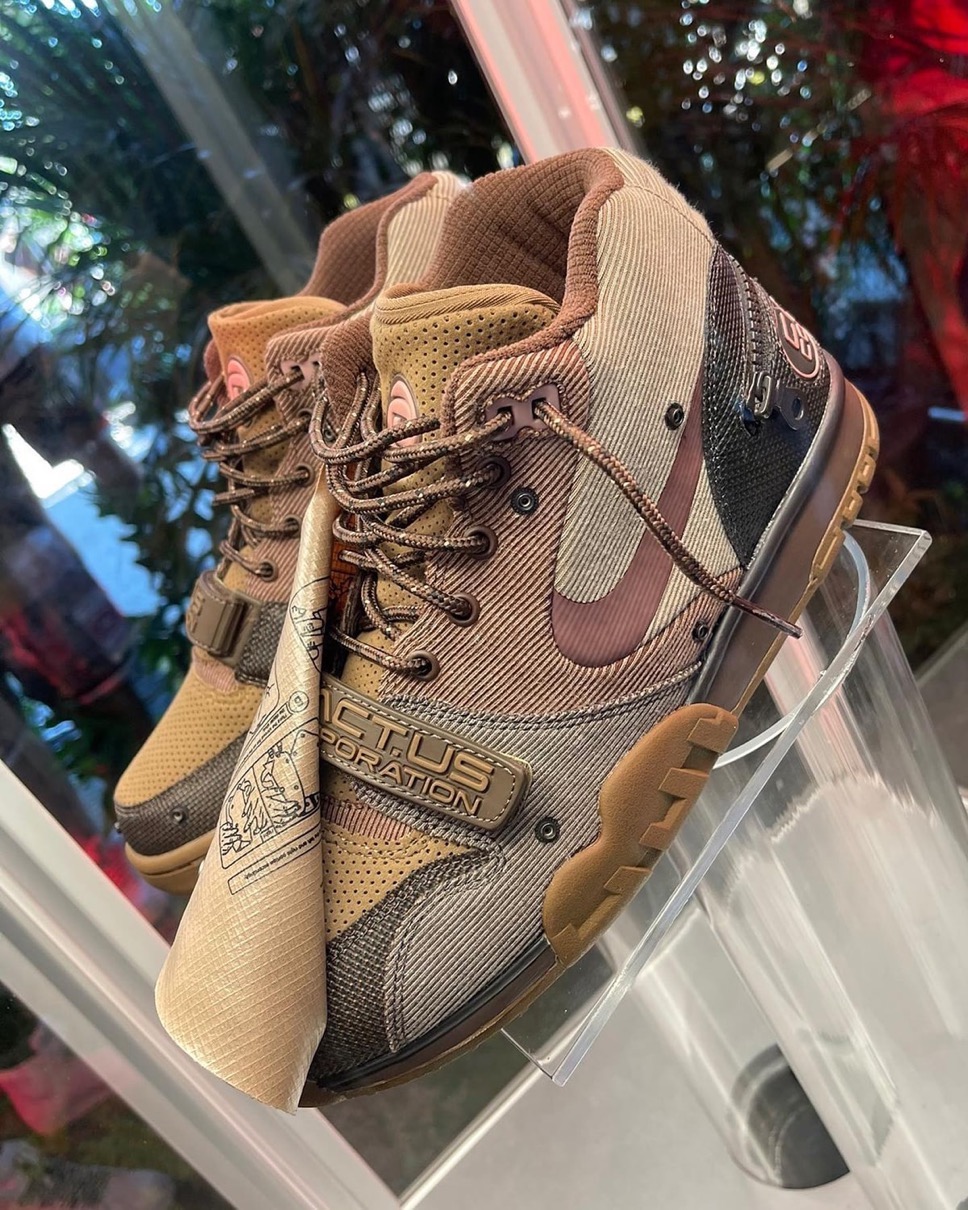 travis scott × Nike Air Trainer 1 SP ナイキ-