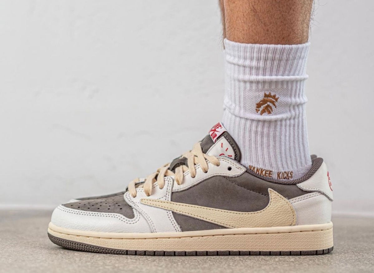 Travis Scott × Nike Air Jordan 1 Low OG SP “Reverse Mocha”が国内7