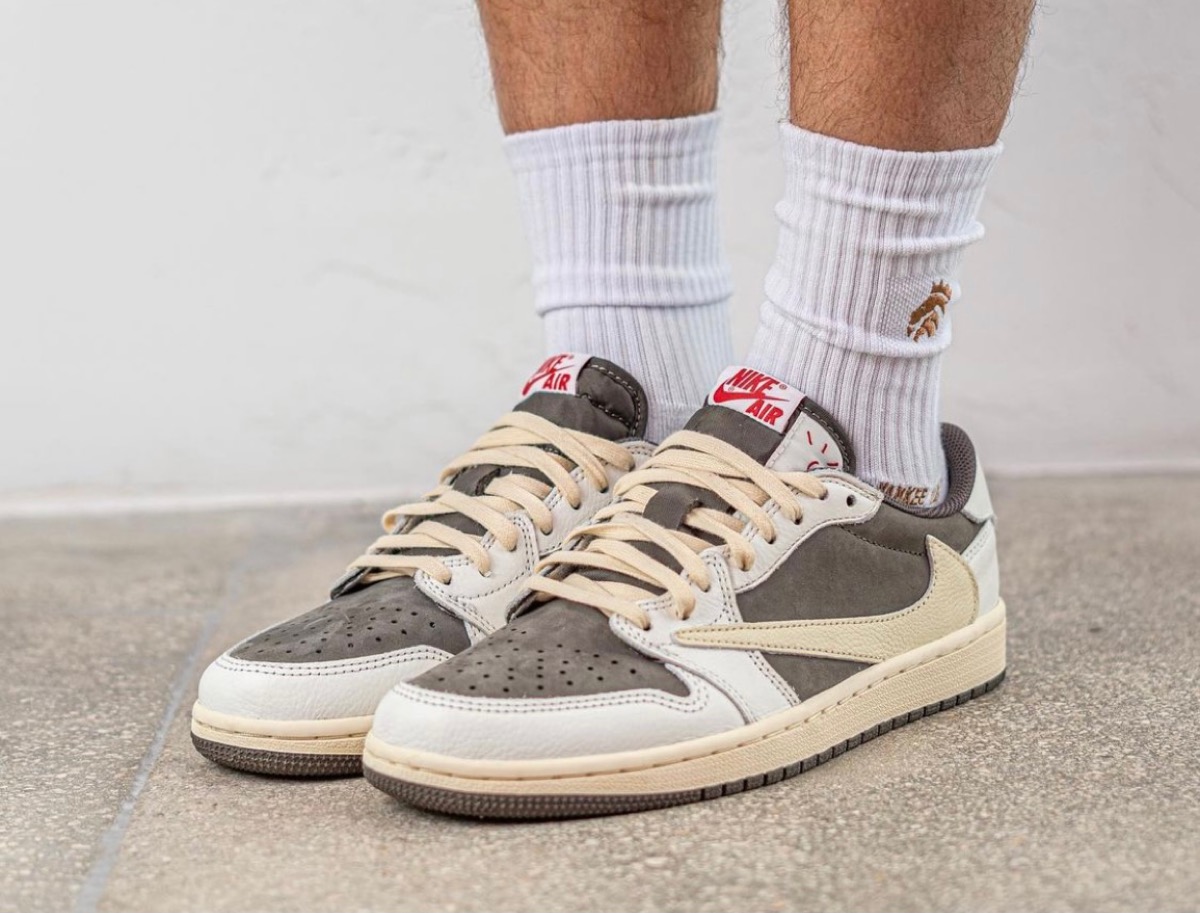 air jordan travis scott mocha