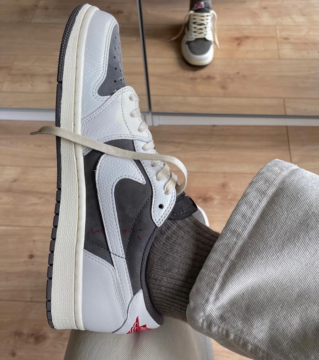 Travis Scott × Nike Air Jordan 1 Low OG SP “Reverse Mocha”が