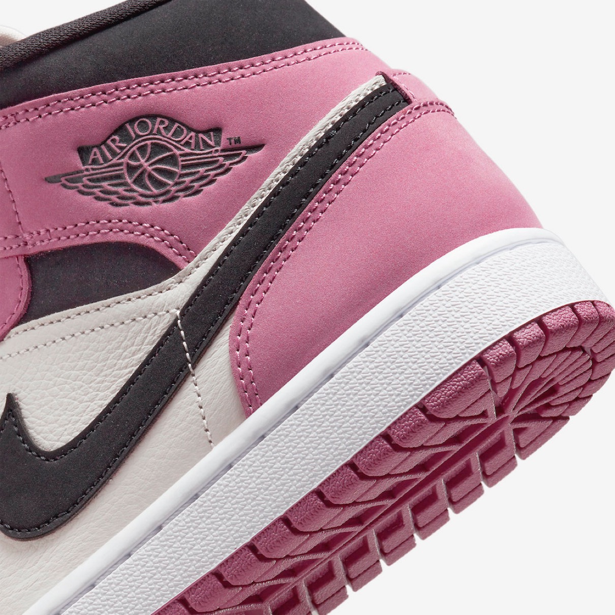 Nike WMNS Air Jordan 1 Mid Berry Pink - www.sorbillomenu.com