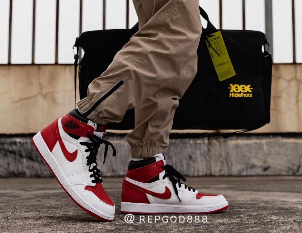 NIKE AIR JORDAN 1 RETRO HIGH OG HERITAGE