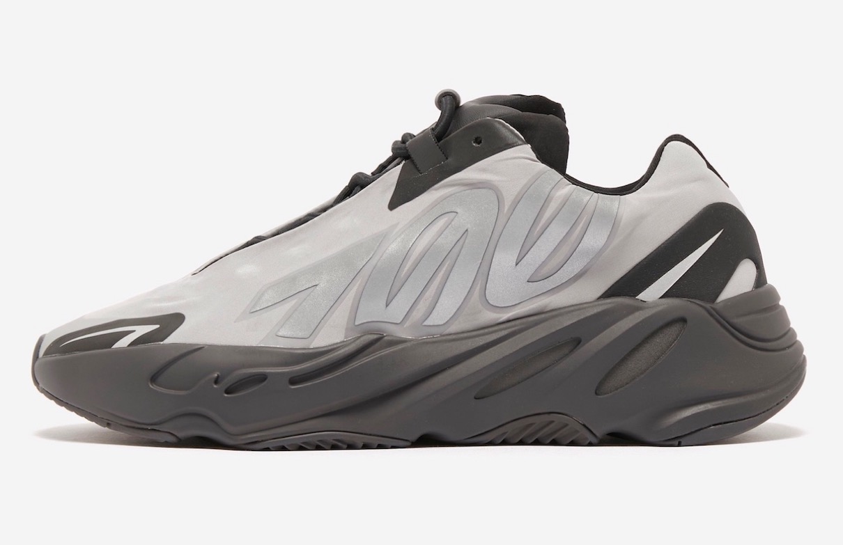 adidas YEEZY BOOST 700 MNVN “METALLIC”が国内12月20日に