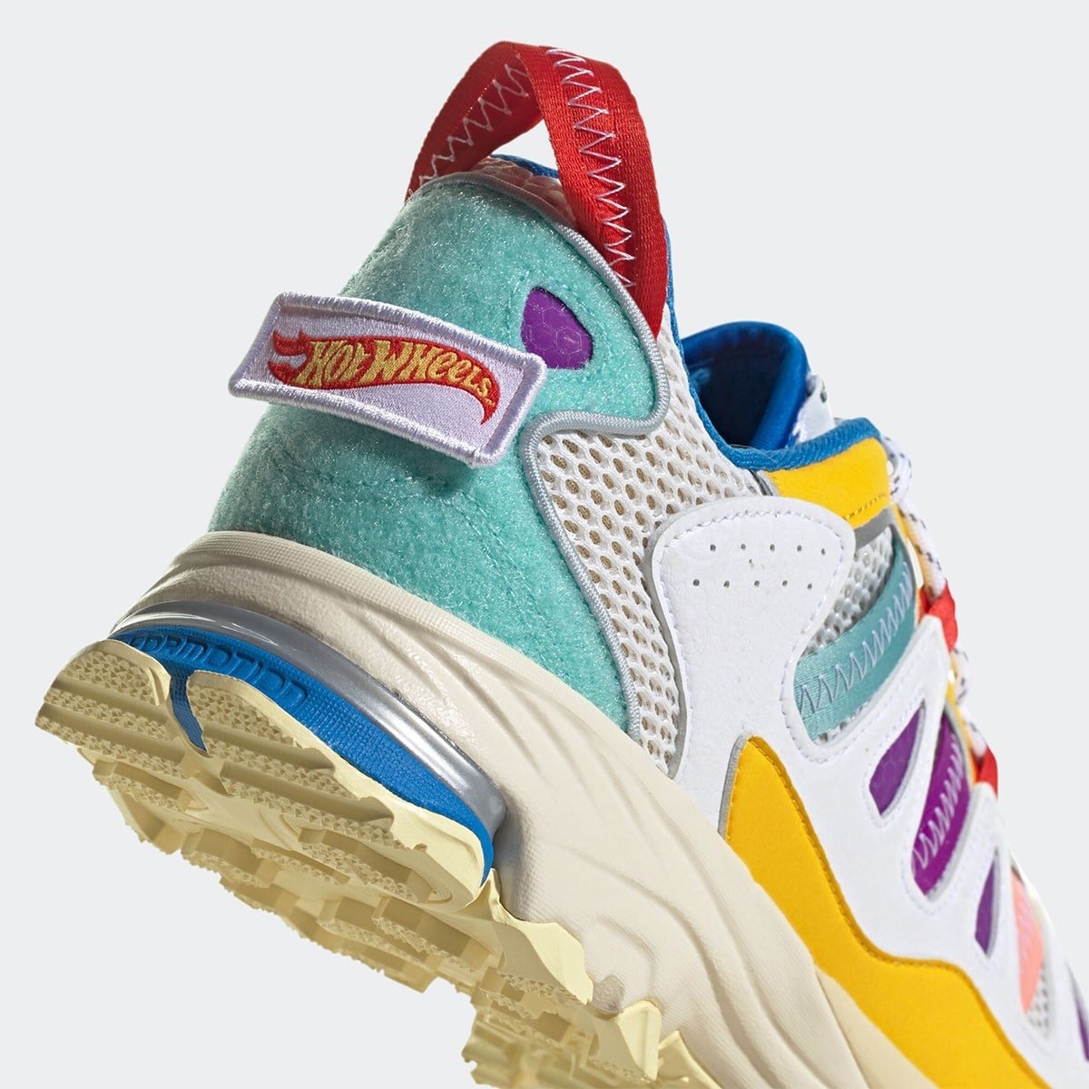 Hot Wheels × Sean Wotherspoon × adidas Superturf Adventureが国内8