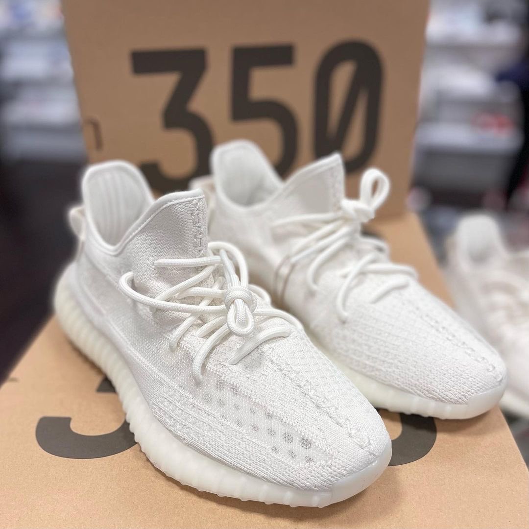 adidasアディダス YEEZY BOOST350 V BONE 白 イージーブースト