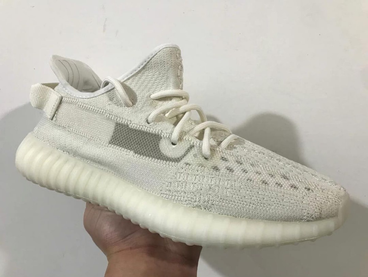 adidas Yeezy Boost 350 V2 “Bone”が国内6月20日に再販予定 | UP TO DATE