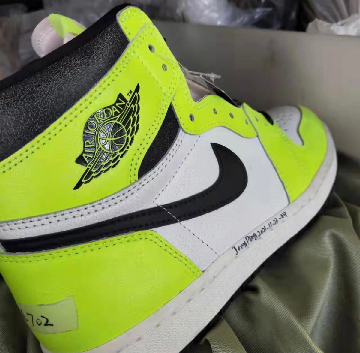 Nike Air Jordan 1 Retro High OG “Volt”が国内7月5日に発売予定 | UP ...