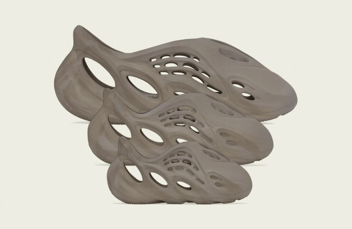 YEEZY Foam Runner / カニエ・ウェスト 013F51A7-5C54-429F-9FD7-