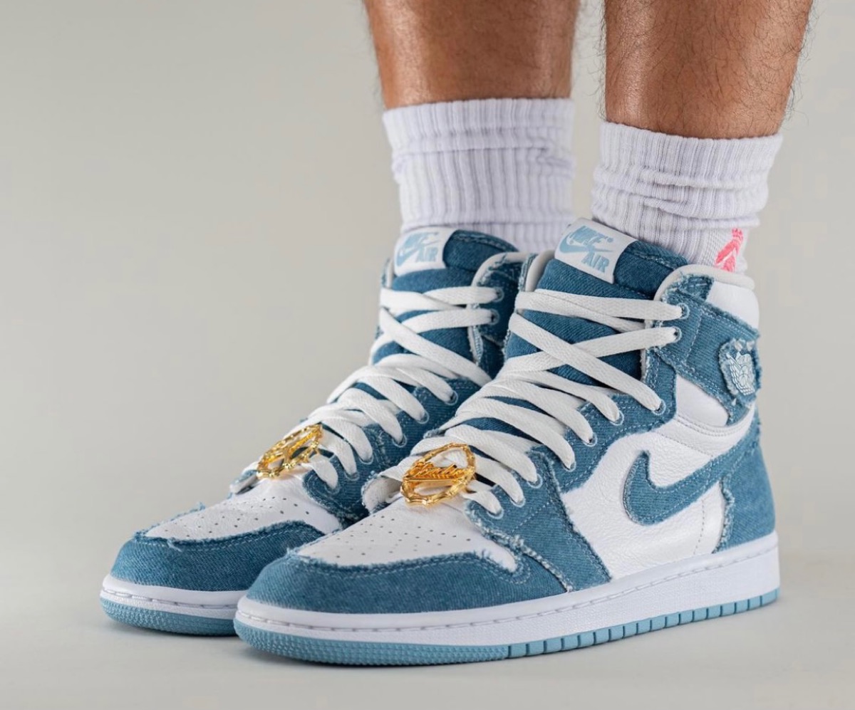 23.5Nike WMNS Air Jordan 1 High OG Denim