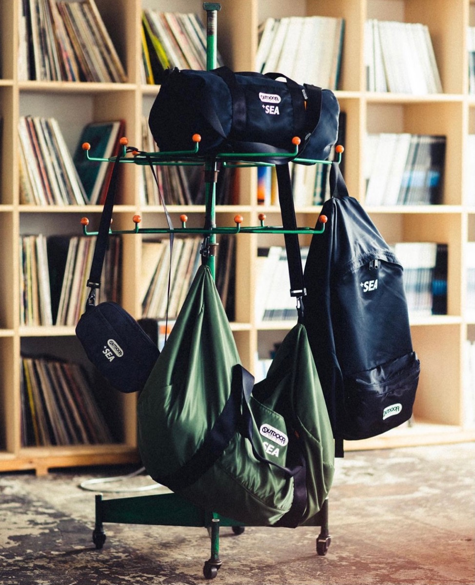 EASTPAK - WIND AND SEA EASTPAK バックパックの+myholisticholidays.com