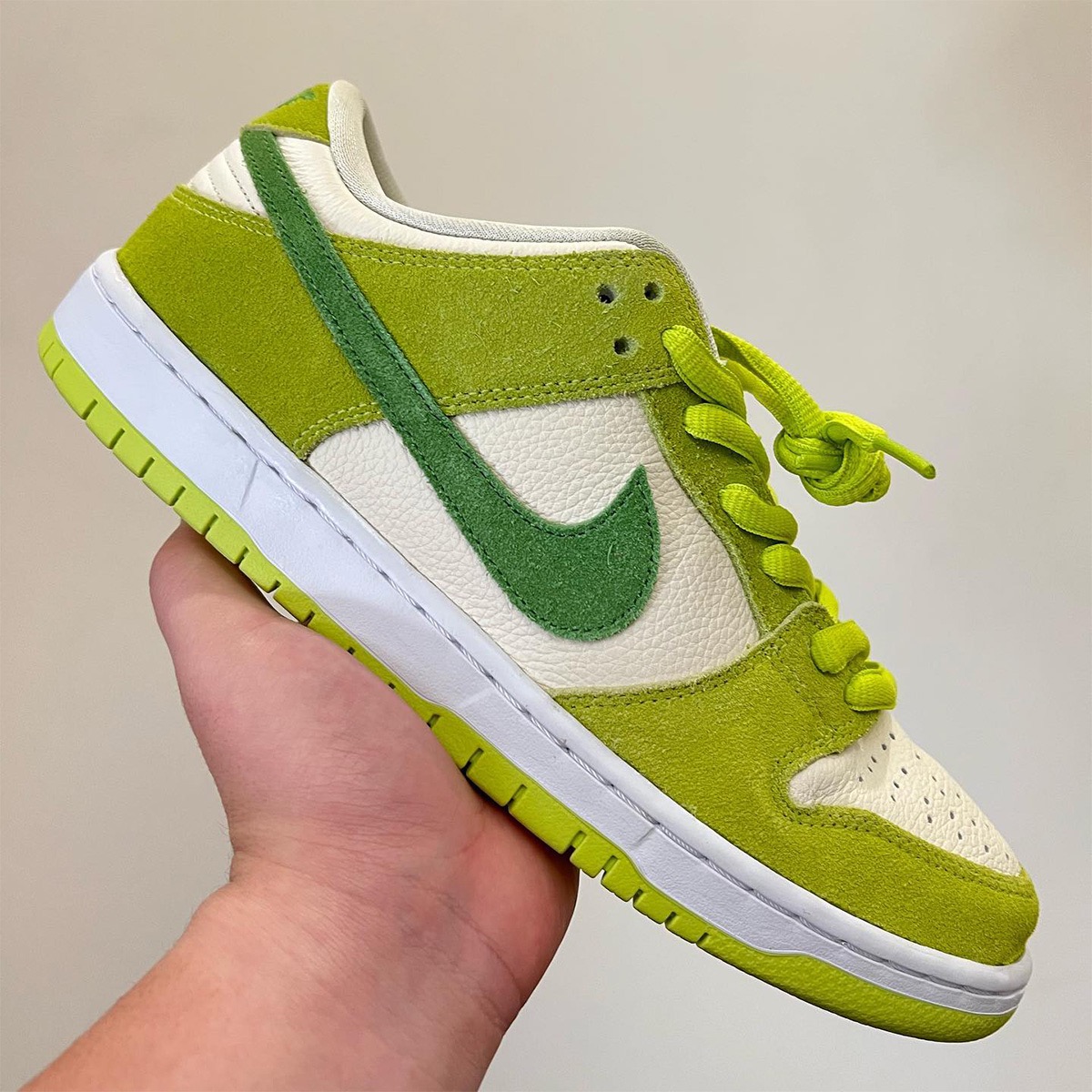 Nike SB Dunk Low & High Pro “Fruity Pack” Pineappleが国内6月9日 