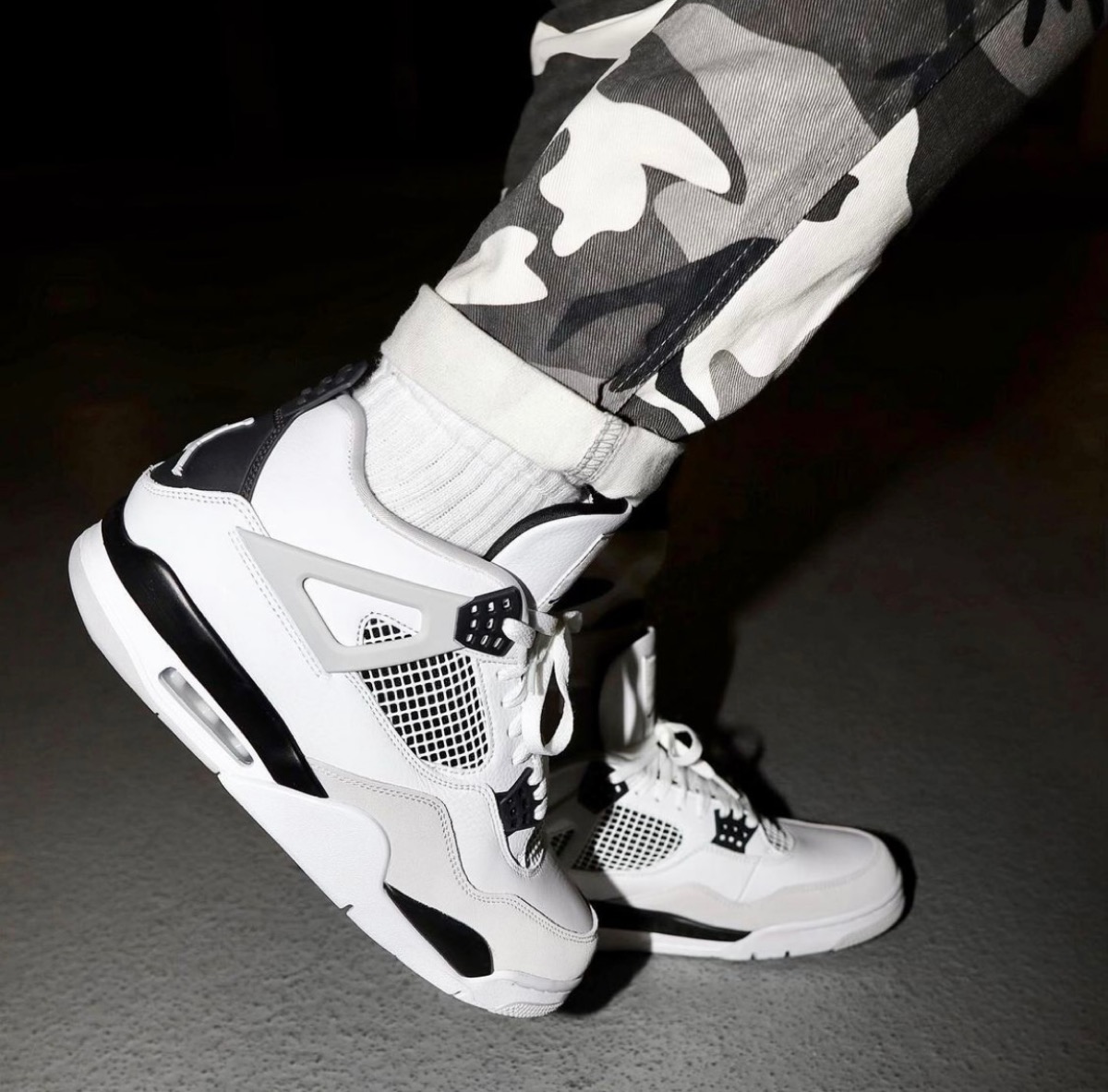 Nike Air Jordan 4 Retro “Military Black”が国内5月21日に発売予定 ...