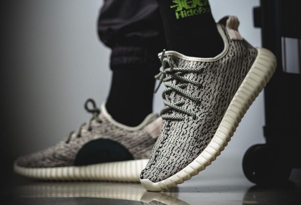 adidas YEEZY BOOST 350 TURTLE DOVE カニエ