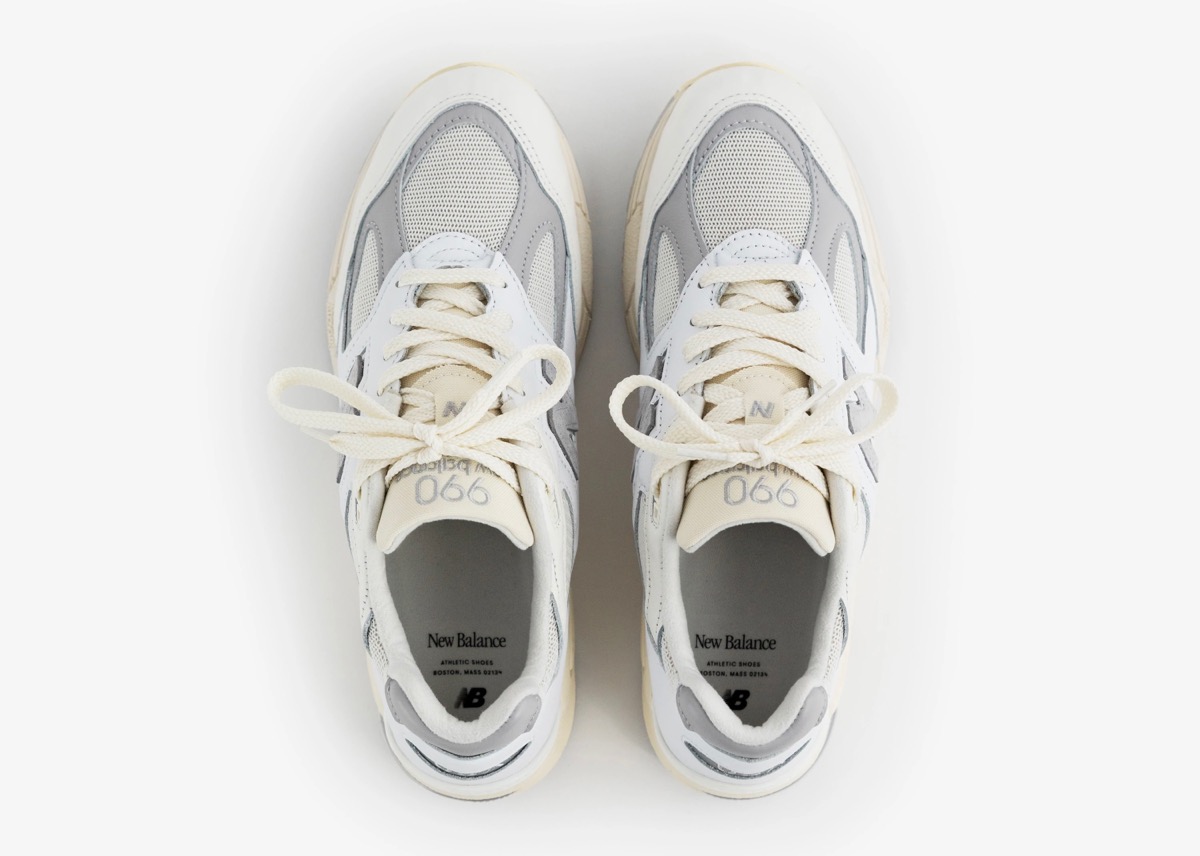 New Balance Made in U.S.A.〈990v2 “Sea Salt”〉by Teddy Santisが