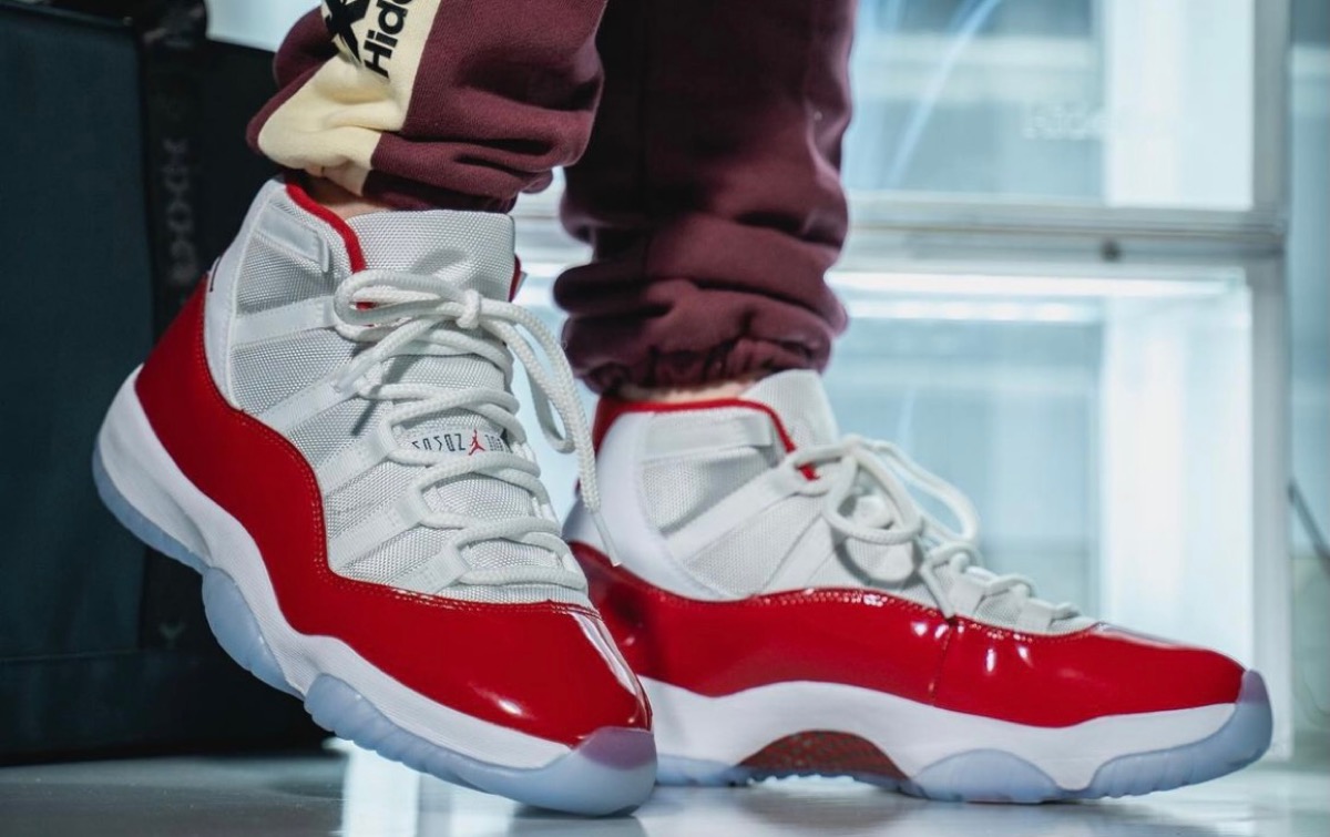 NIKE AIR JORDAN 11 RETRO CHERRY チェリー 27