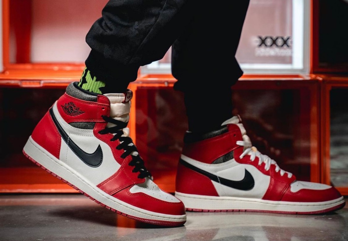 Chicagoをヴィンテージ風に仕上げたNike Air Jordan 1 High OG “Lost