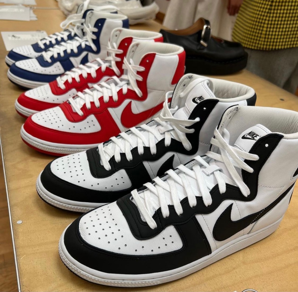 COMME des GARÇONS HOMME PLUS × Nike 『Terminator High  SP』が国内4月1日より発売。NewJeansの新曲MVでも着用 | UP TO DATE