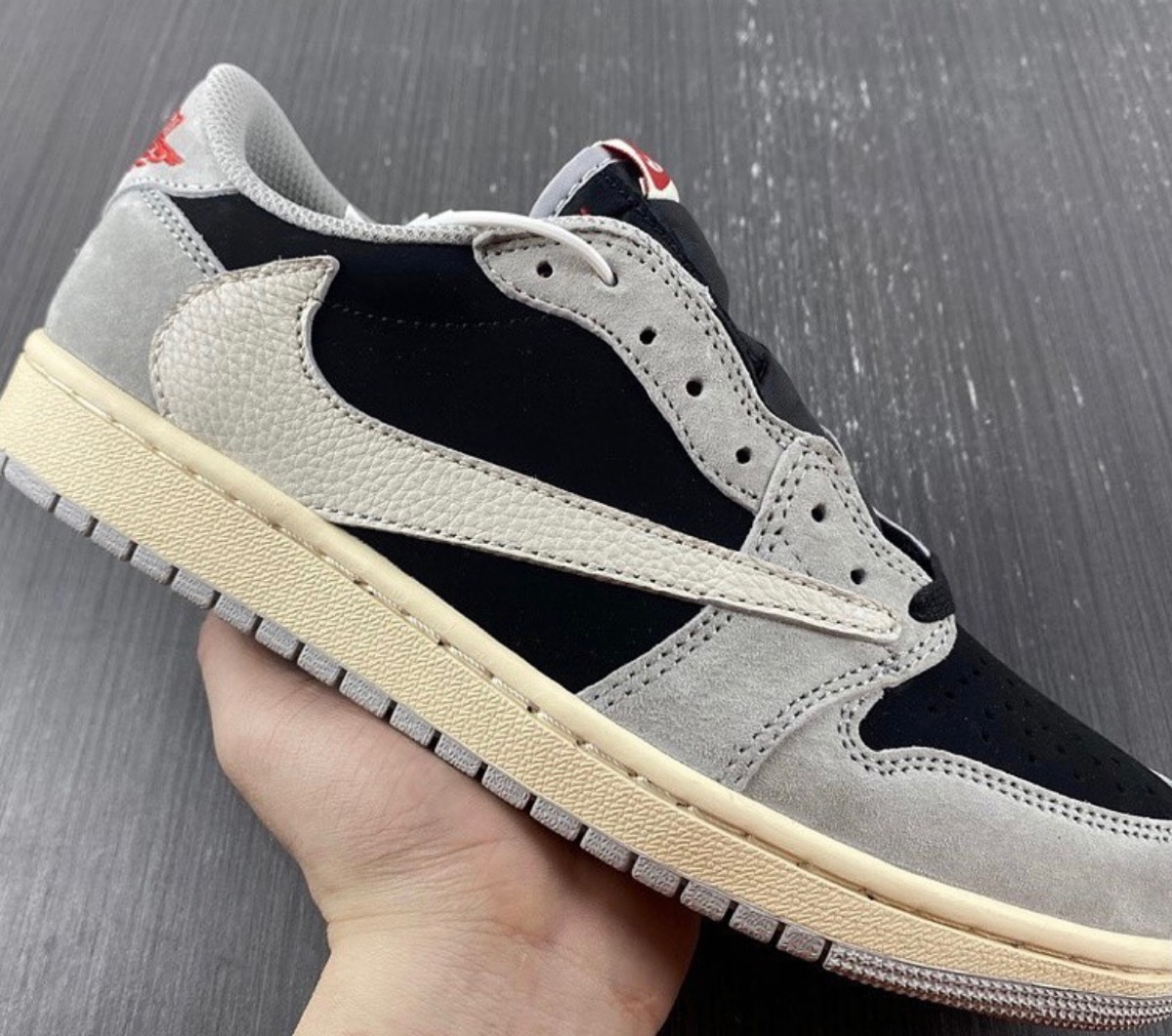 Travis Scott Nike Air Jordan 1 Low OG 23