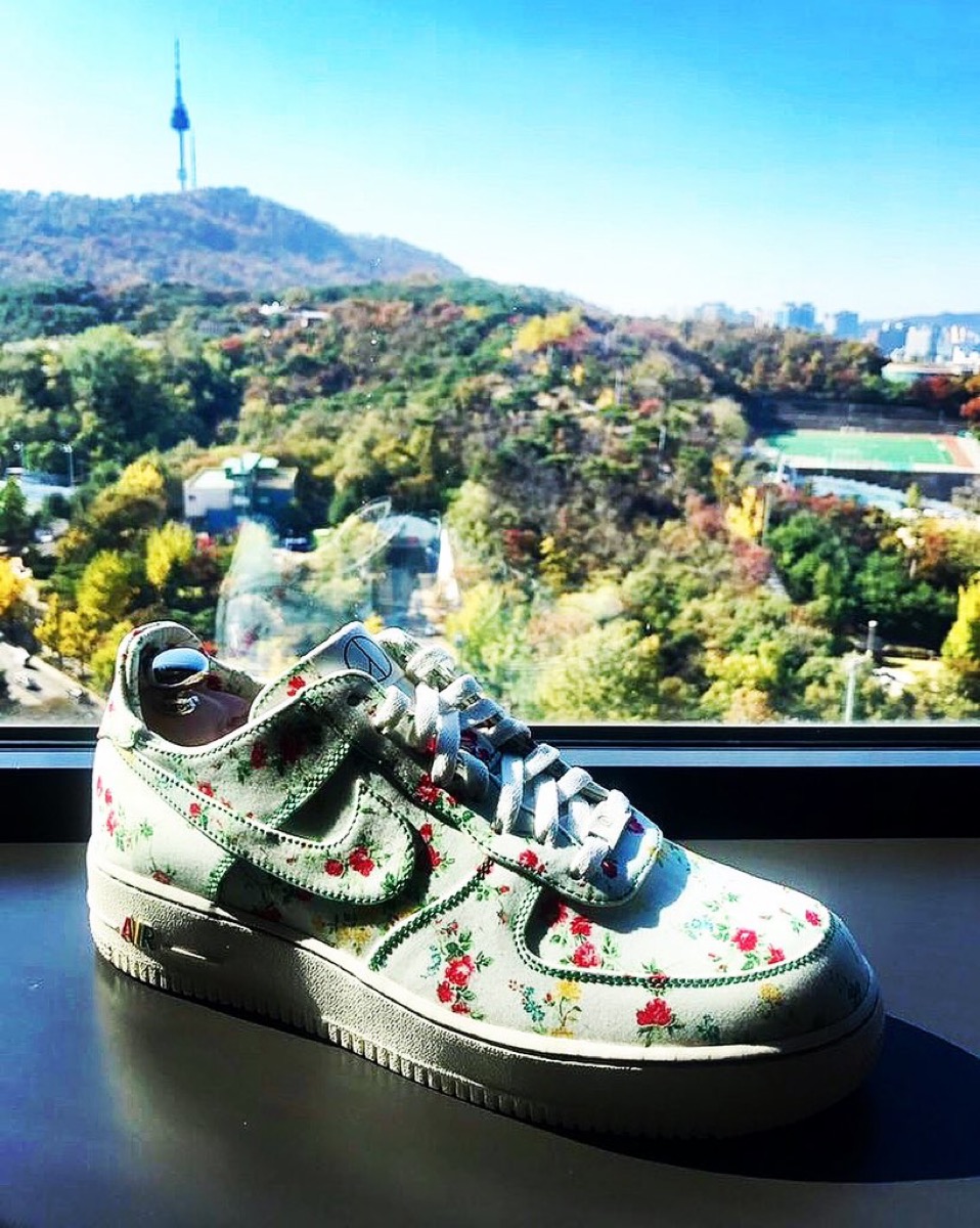 Peaceminusone Nike 世界2足限定のf Fモデル Air Force 1 07 Flower Road が公開 Up To Date