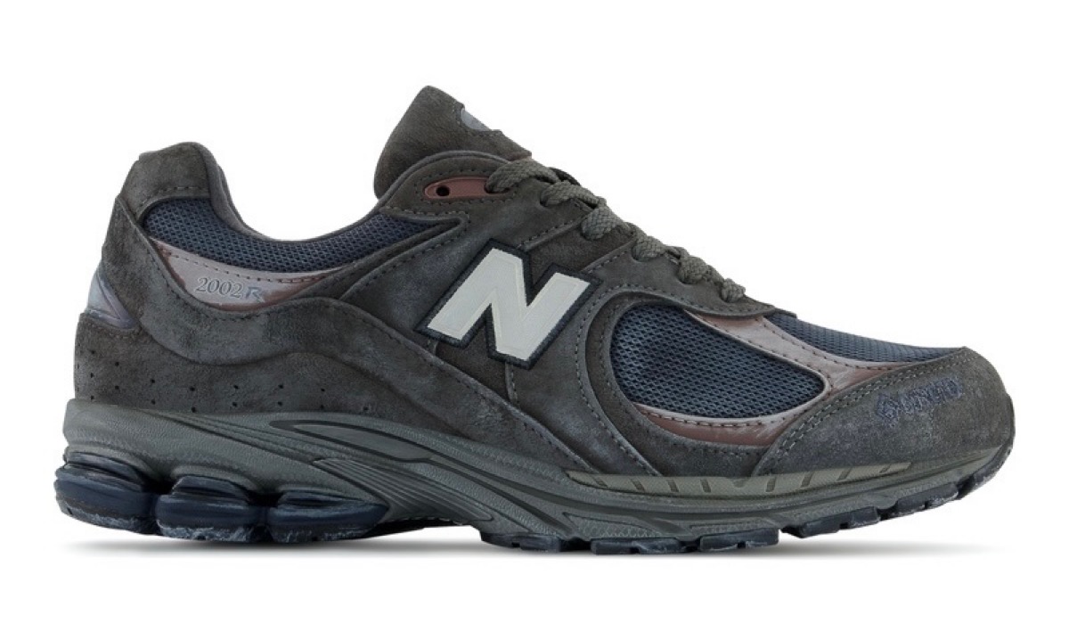 New BalanceからGORE-TEX採用の新作『2002R “Magnet Grey”』が国内7月