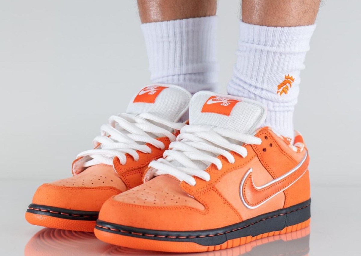 CONCEPTS × NIKE SB DUNK LOW オレンジロブスター-