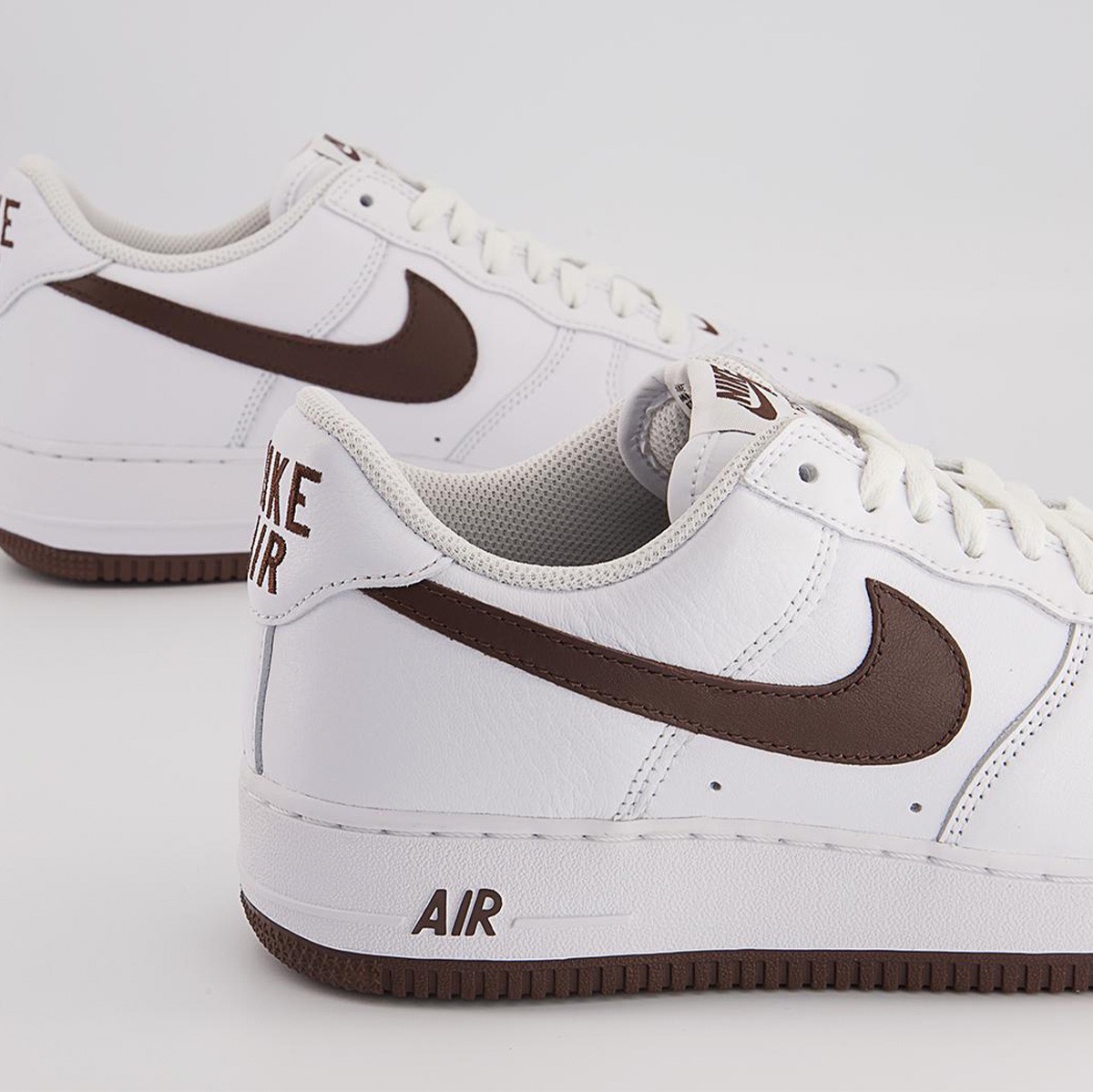 Nike Air Force 1 Low Retro “Color of the Month” White/Chocolateが 