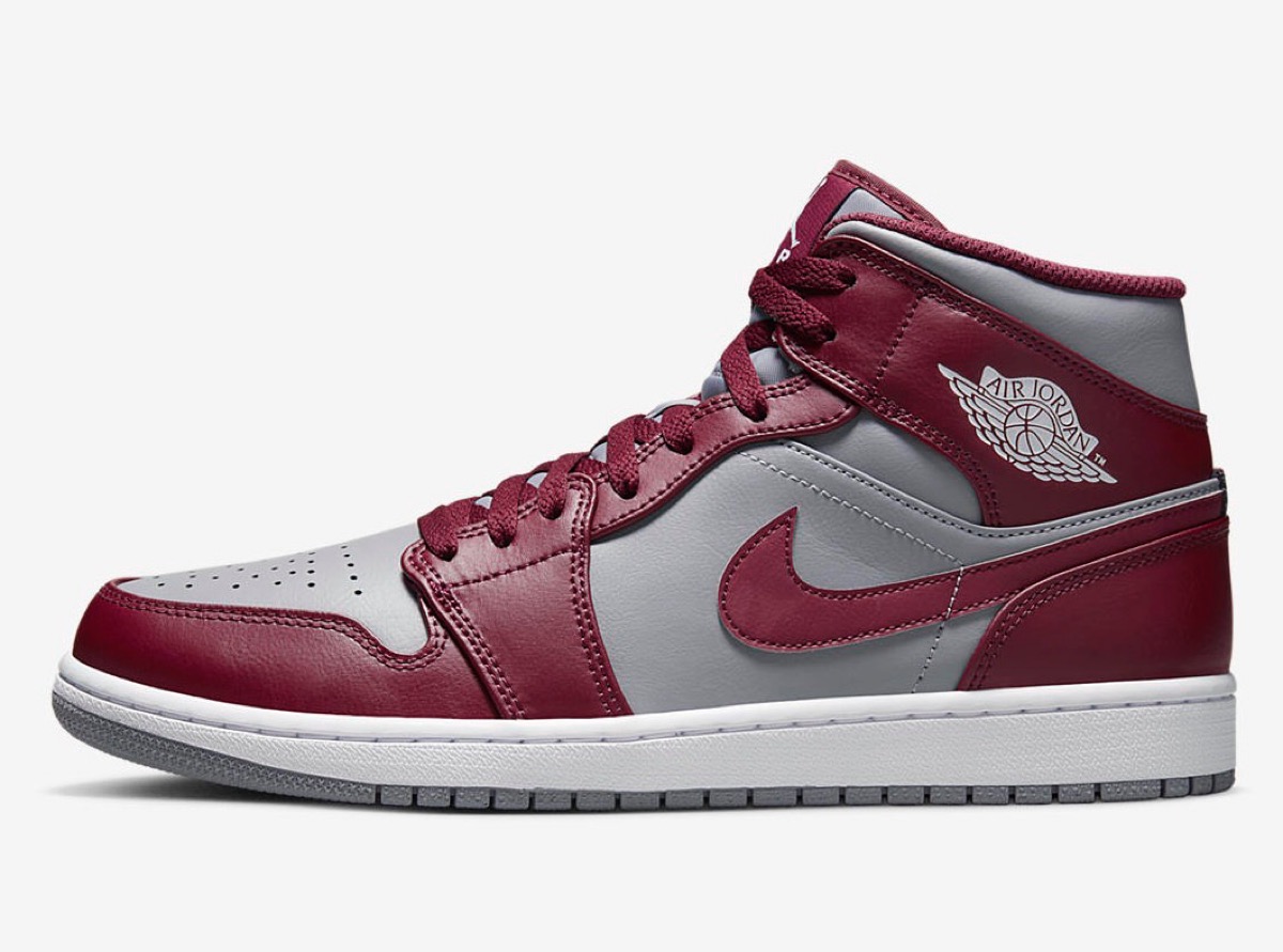 Nike Air Jordan 1 Mid “Cherrywood Red/Cement Grey”が国内11月18日 ...