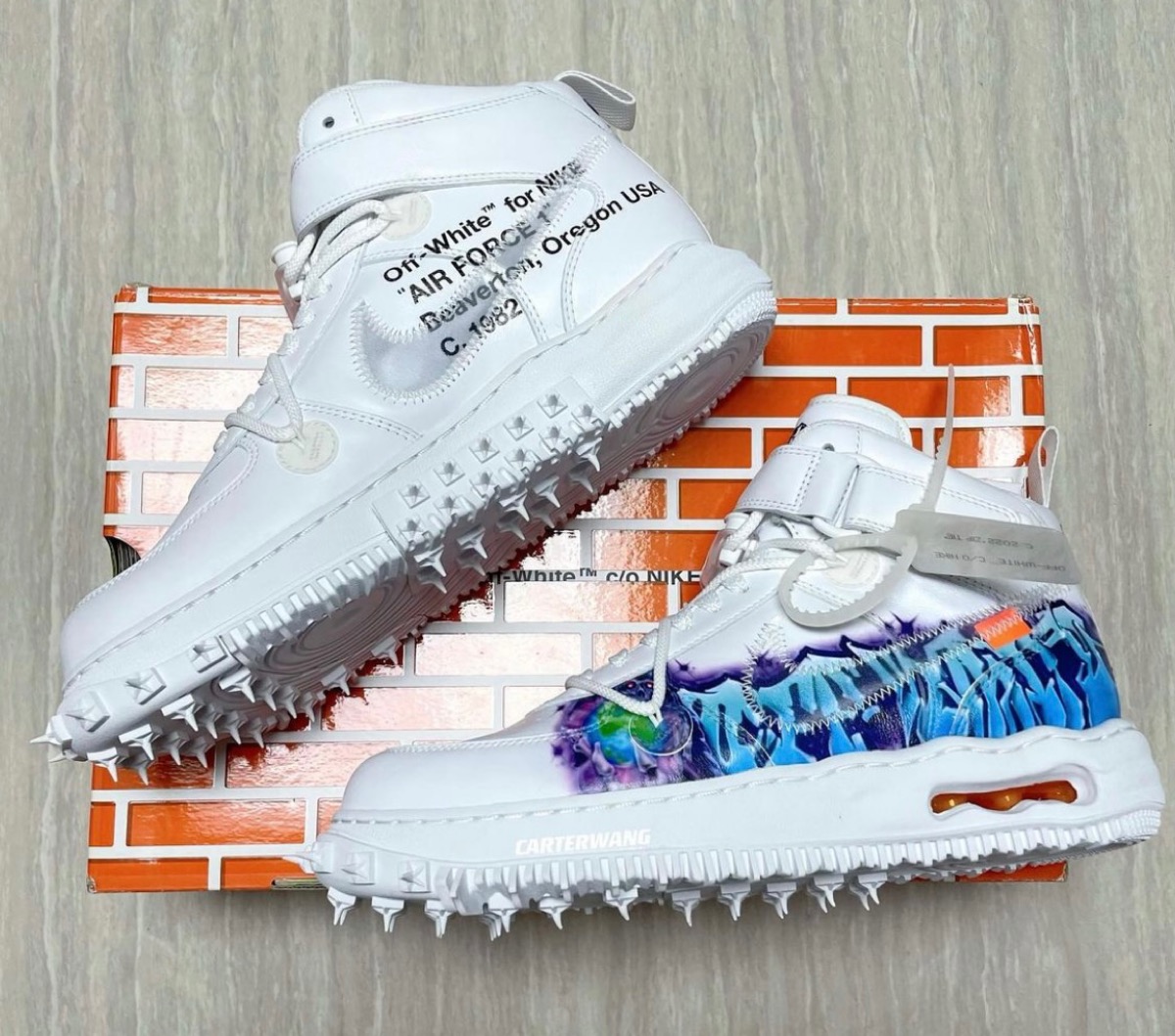 Off-White × Nike Air Force 1ミッドホワイトスニーカー-