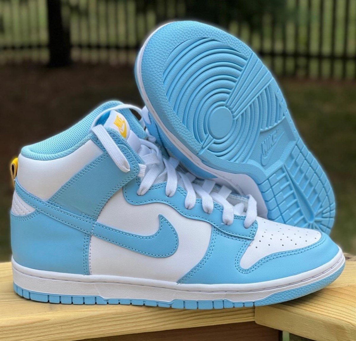 NIKE DUNK HI RETRO BLUE CHILL dd1399-401