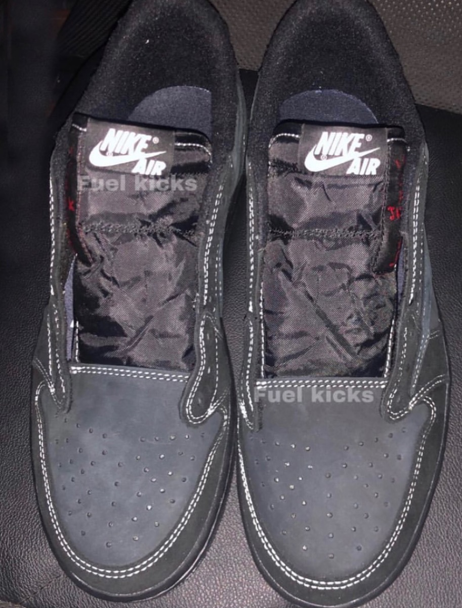 Travis Scott × Nike Air Jordan 1 Low OG SP “Black/Phantom”の国内