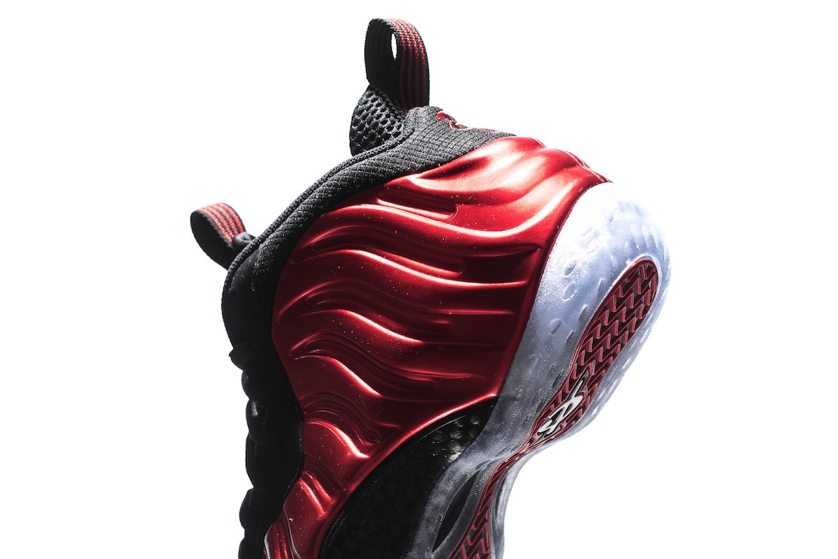 Nike Air Foamposite One “Metallic Red”が2023年夏に復刻発売予定 