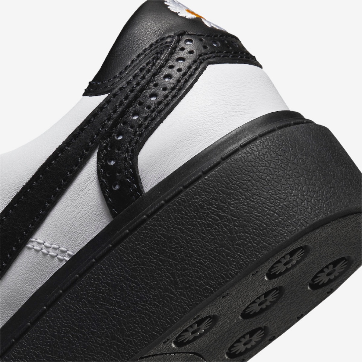 PEACEMINUSONE × Nike KWONDO 1 “BLACK & WHITE”が国内8月11日に再販 