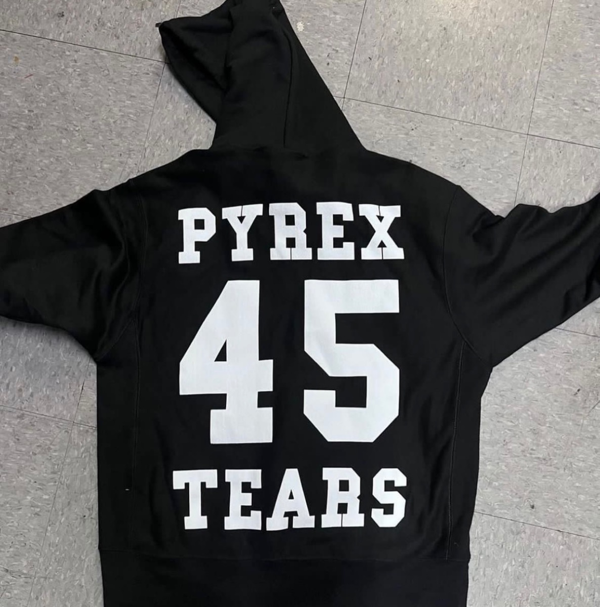 Off-Whiteの前身ブランド『PYREX VISION』が復活。Denim Tearsとの 