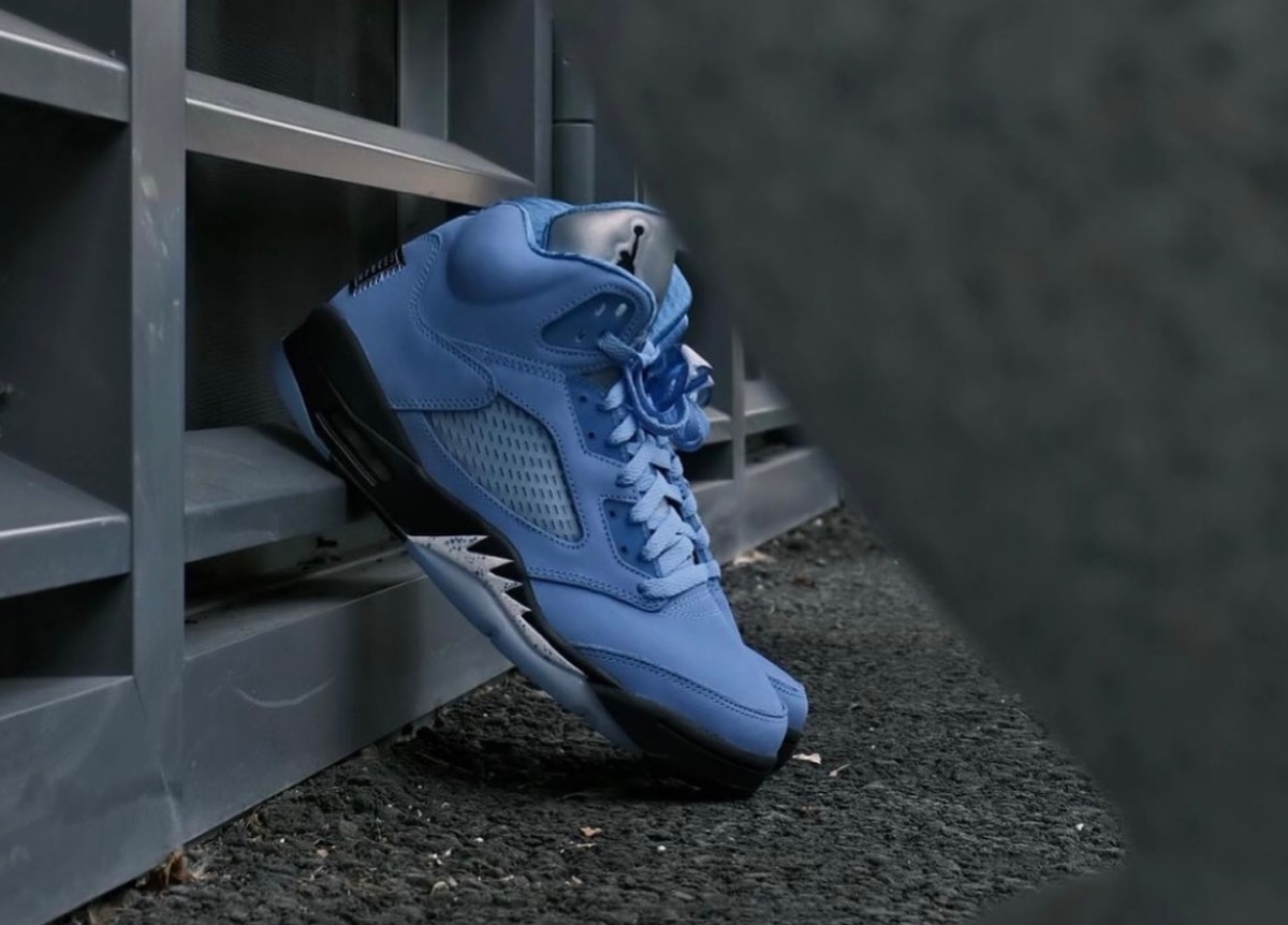 UNCカラーの新作 Nike Air Jordan 5 Retro SE “University Blue”が国内