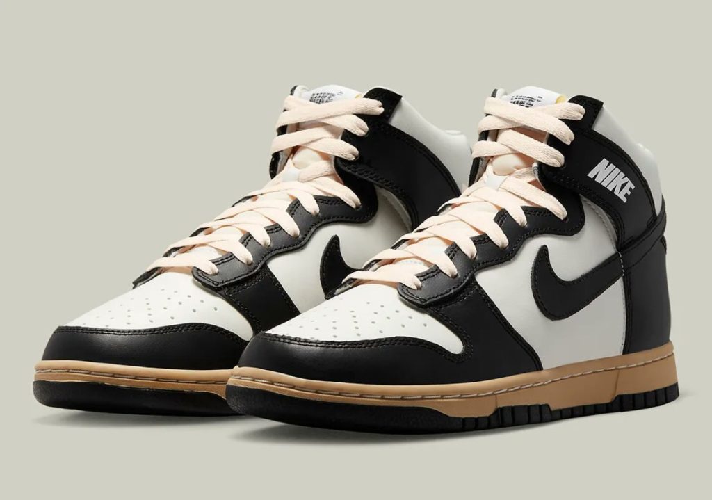 Team Conventionを彷彿とさせるNike Wmns Dunk High SE “Black