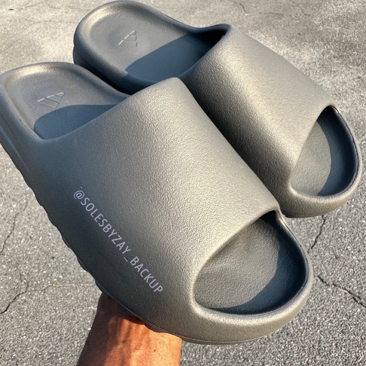 adidas YEEZY SLIDE “GRANITE”が国内8月25日に発売予定 ［ID4132 ...