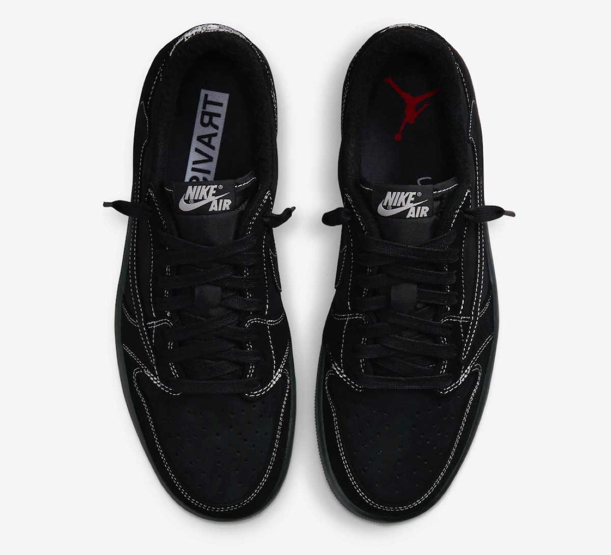 Travis Scott × Nike Air Jordan 1 Low OG SP “Black/Phantom”の国内 