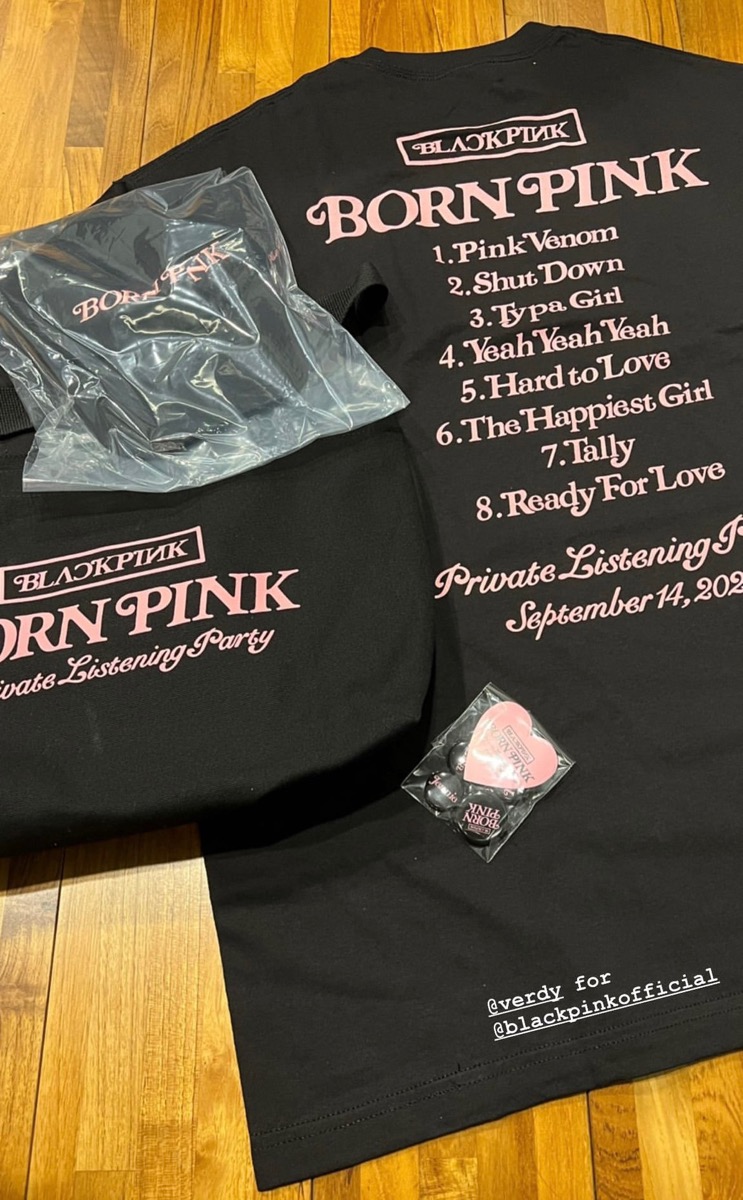 海外限定　VERDY x BLACKPINK BORN PINK Tシャツ