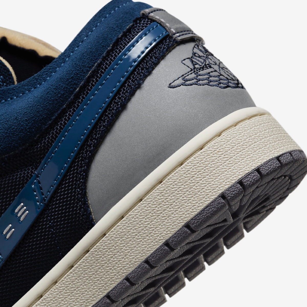 Nike Air Jordan 1 Low & Mid SE Craft “Obsidian”が国内12月9日に発売