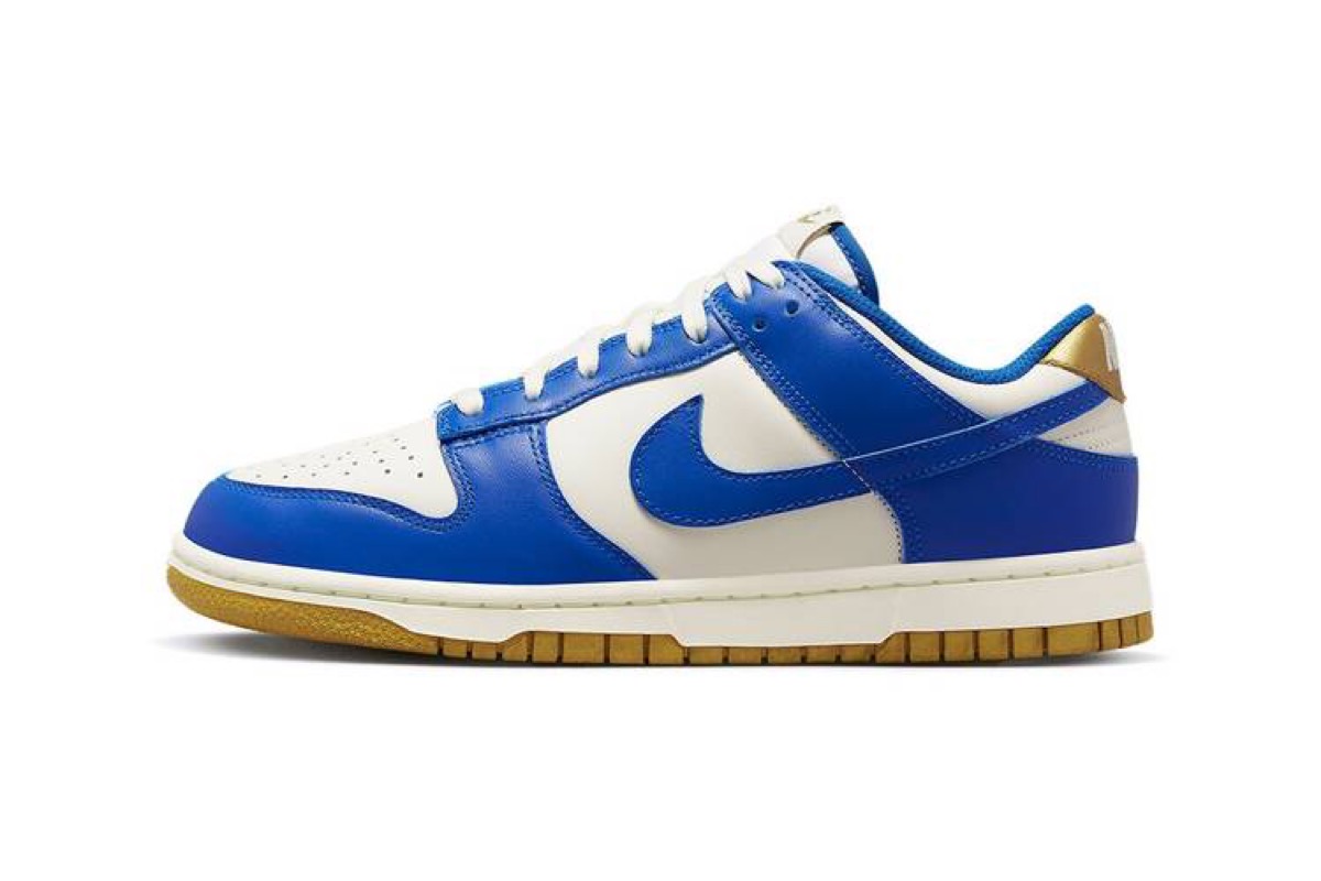 Nike Wmns Dunk Low “Kansas City Royals”が1月3日より順次発売予定