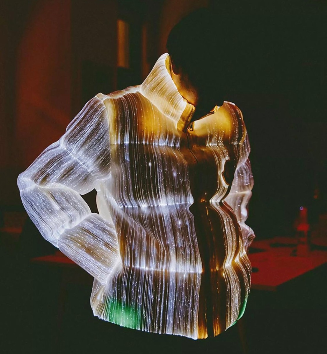 Moncler × Palm Angels 光ファイバー素材をあしらった Maya 70 