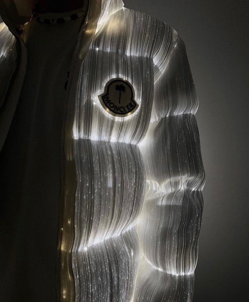 Moncler × Palm Angels 光ファイバー素材をあしらった Maya 70 