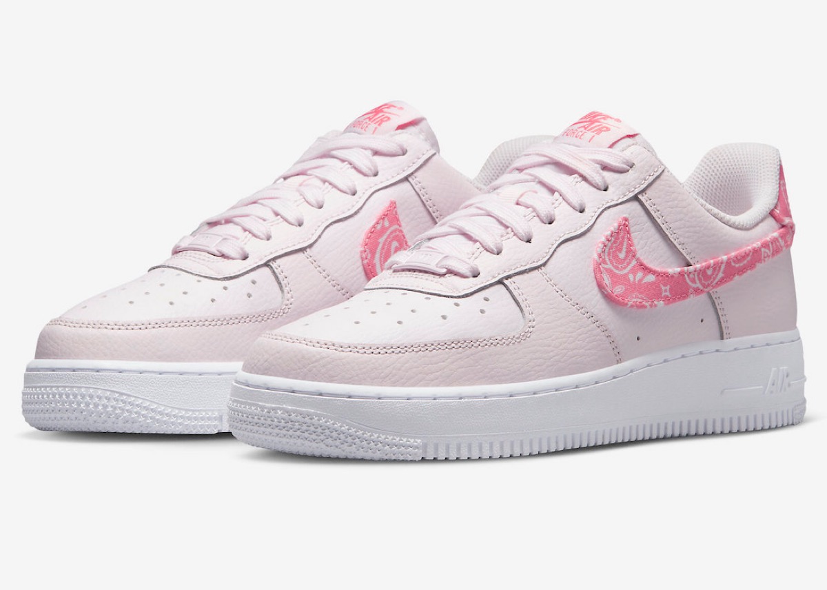 ナイキ AIR FORCE1 07 エアフォース1 ピンクペイズリー25.5cm-