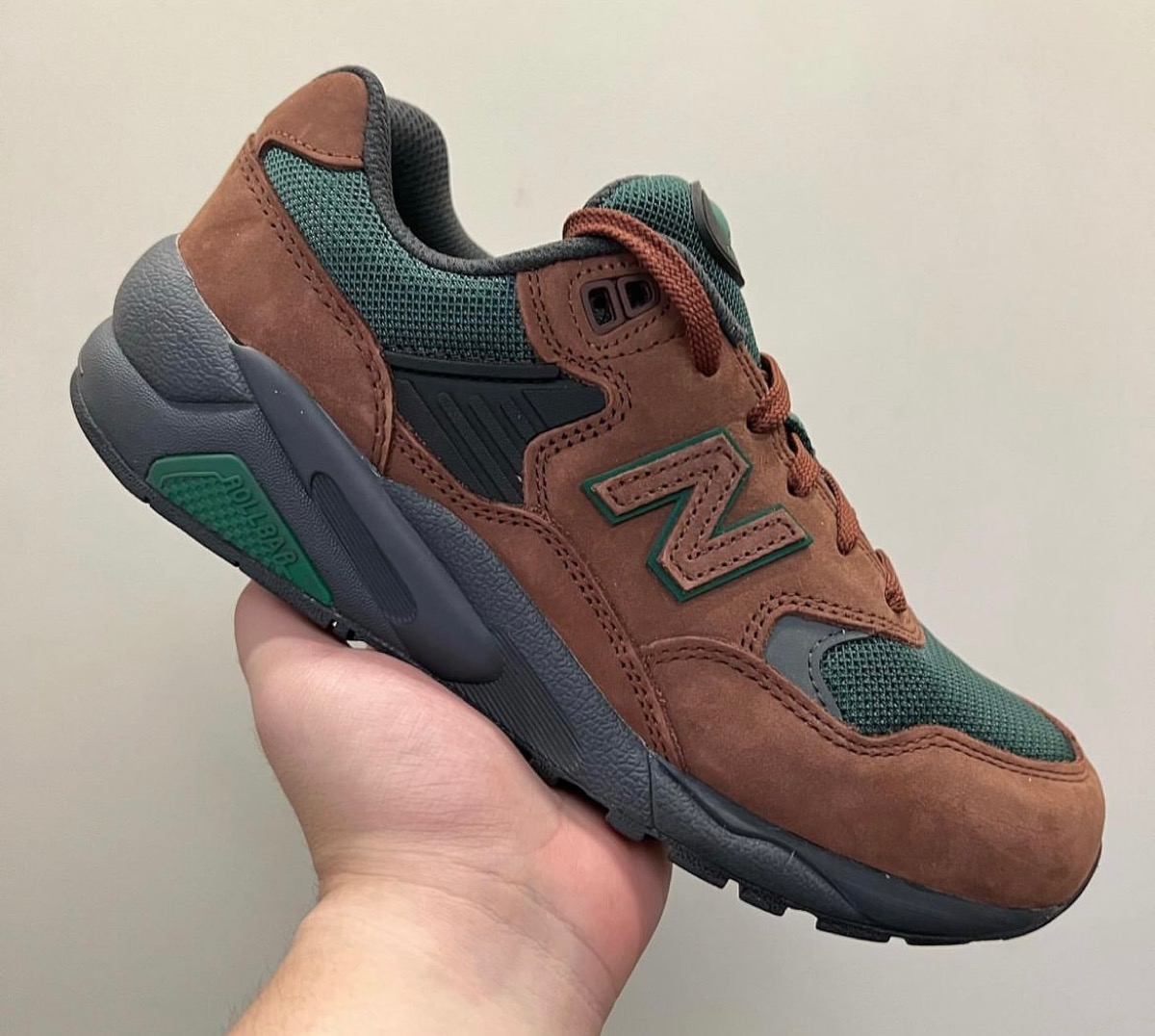 newbalanceニューバランス MT580RTB ビーフ ブロッコリーnewbalance