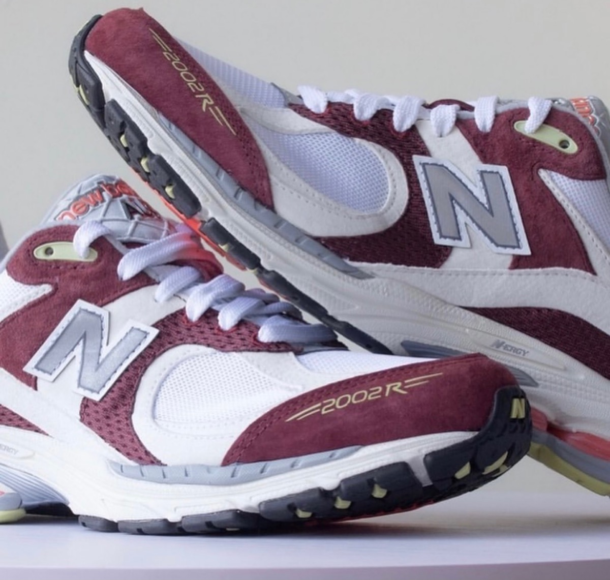 Up There × New Balance コラボ第2弾『2002R “Backyard Legends II ...