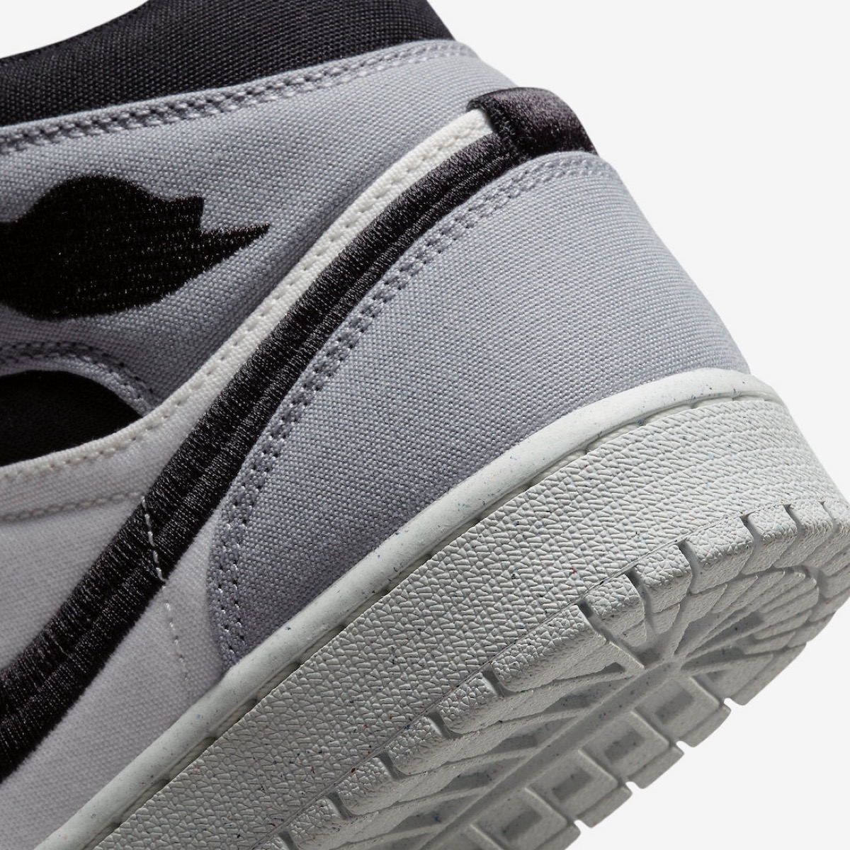 Nike Wmns Air Jordan 1 Low & Mid SE “Light Steel Grey”が国内5月6日