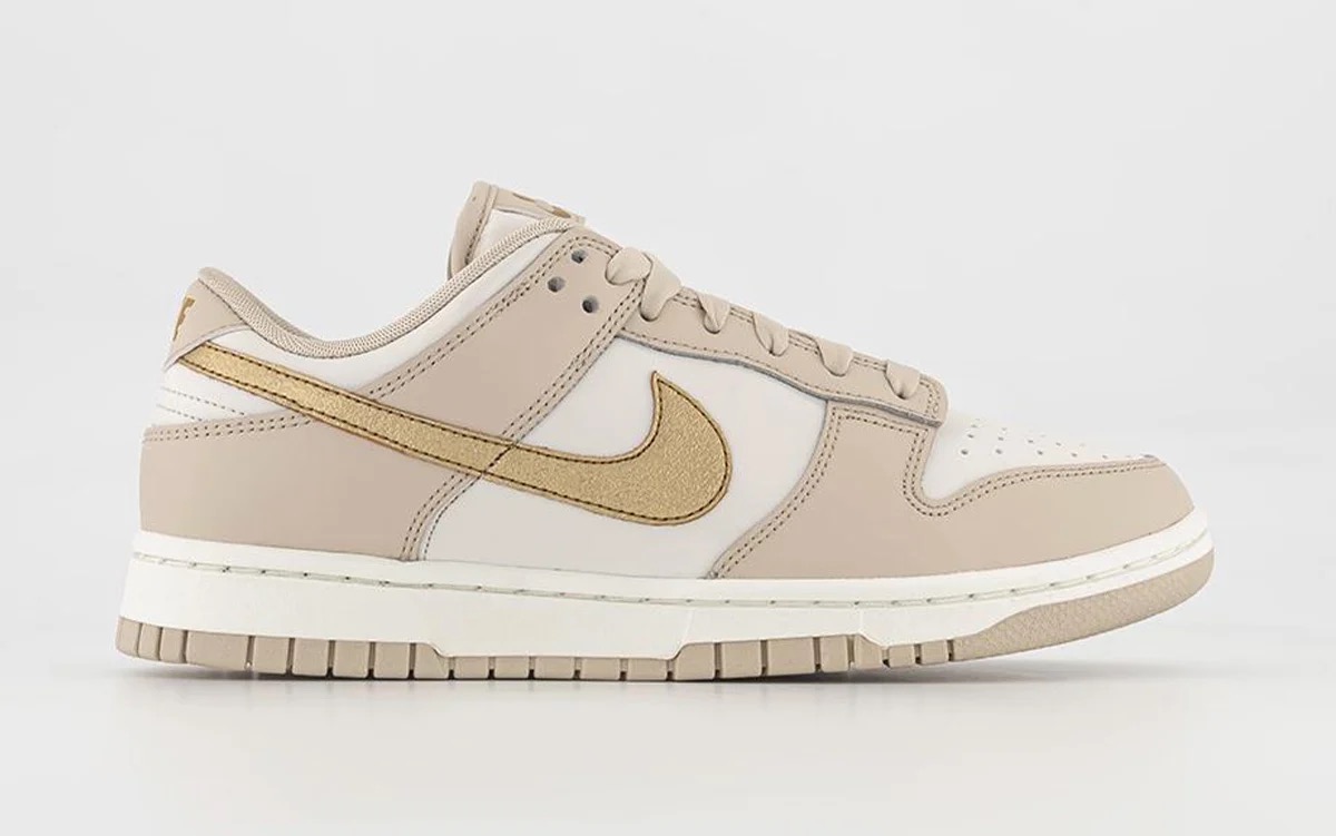 nikeNIKE Dunk Low Gold Swoosh 新品