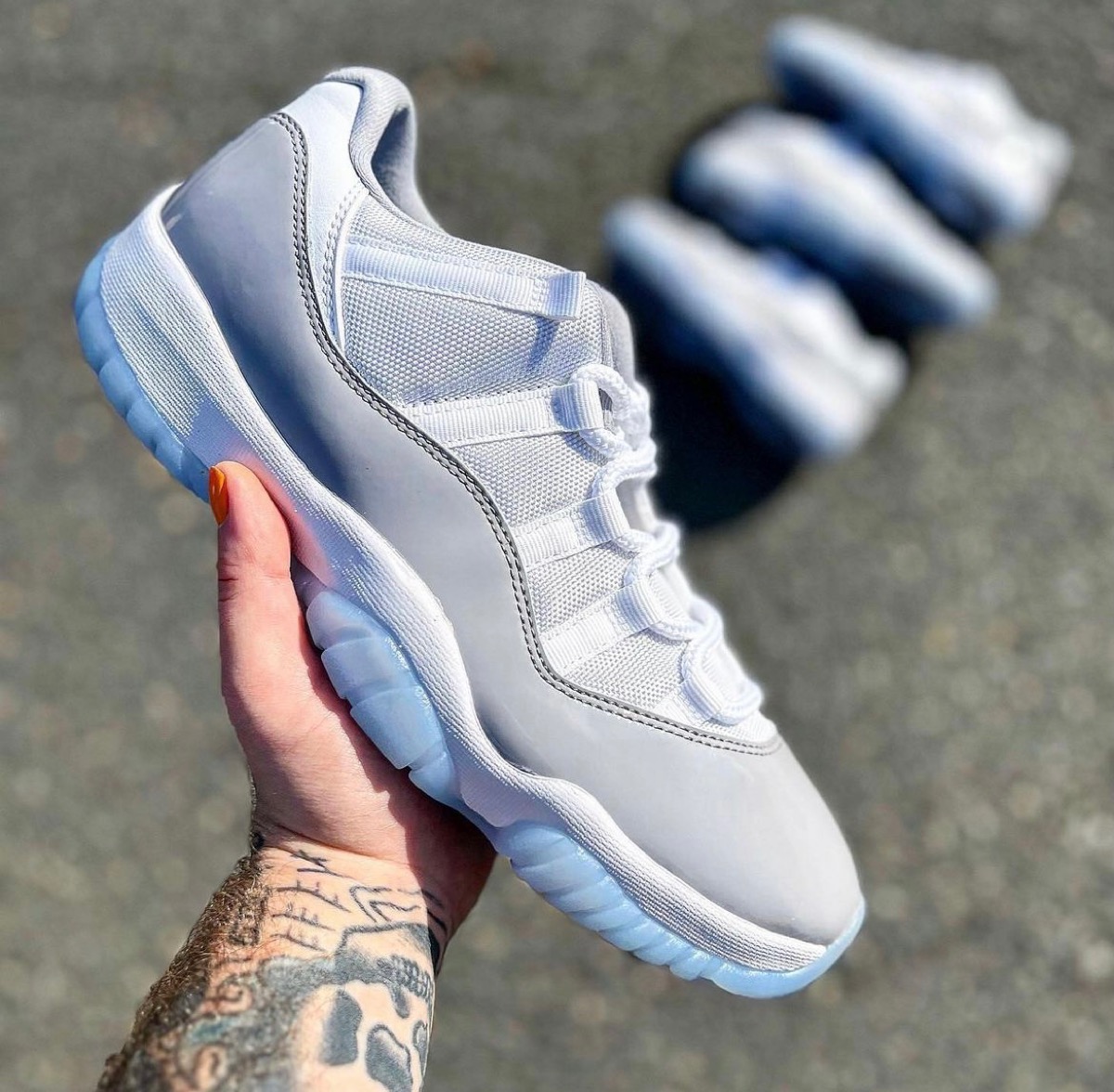 NIKE ナイキ Air Jordan 11 Low Cement Grey エアジョーダン11 ロー セメントグレー ローカットスニーカー US9/27.0cm AV2187-140 ホワイト/グレー